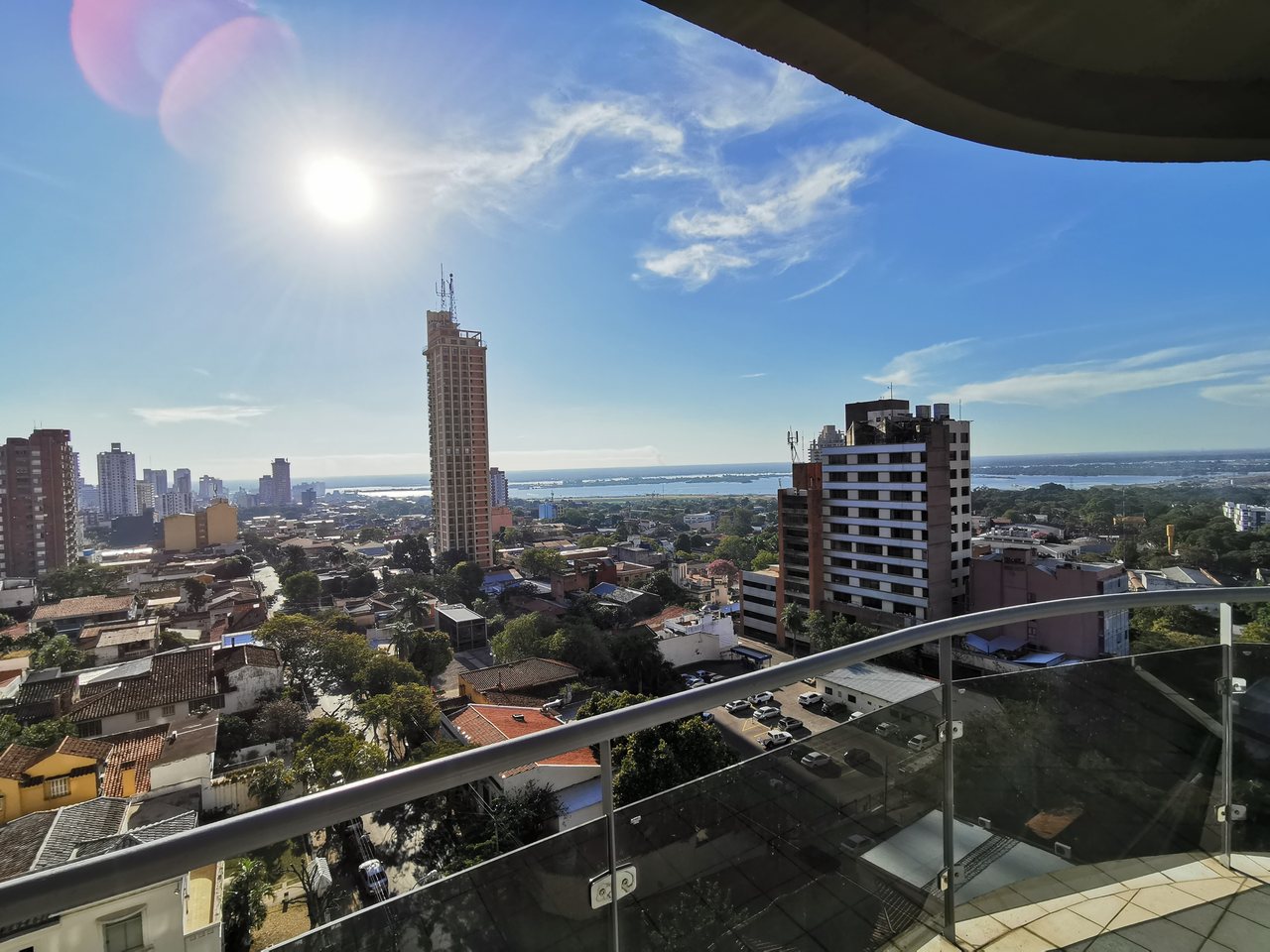 Vista desde el balcón hacia la Bahía de Asunción